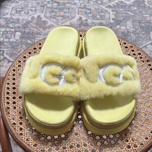 UGG Layton fur slide. Size 7.5